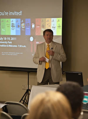 Dr. Dew Speaks during the Opening Session of the IT Summit